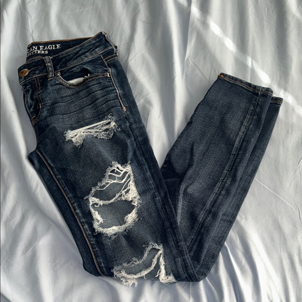 American Eagle Outfitters Women's Dark Blue Distressed Skinny Jeans